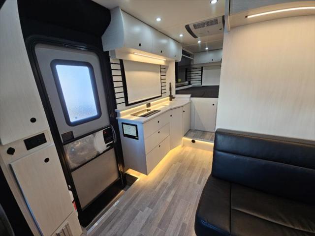 2025 Mercedes-Benz Sprinter 3500XD Chassis Standard Roof 4-Cyl Diesel HO