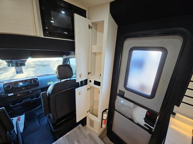 2025 Mercedes-Benz Sprinter 3500XD Chassis Standard Roof 4-Cyl Diesel HO