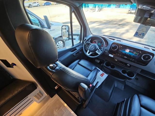 2025 Mercedes-Benz Sprinter 3500XD Chassis Standard Roof 4-Cyl Diesel HO