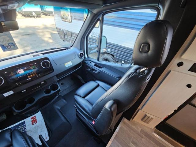 2025 Mercedes-Benz Sprinter 3500XD Chassis Standard Roof 4-Cyl Diesel HO