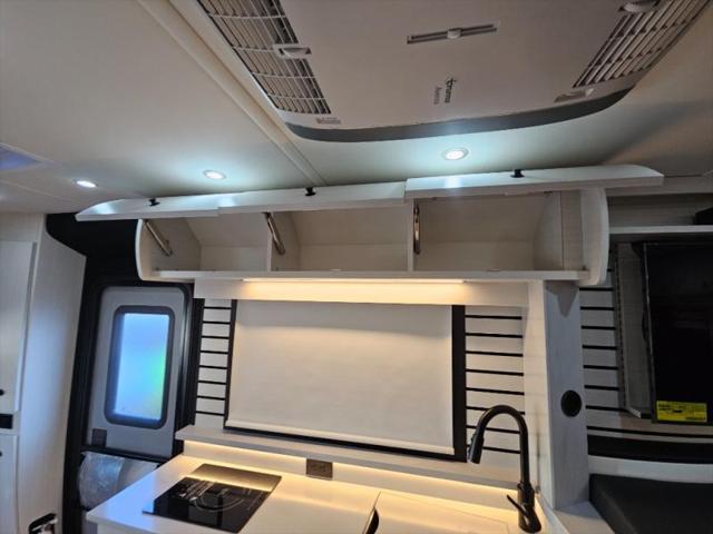 2025 Mercedes-Benz Sprinter 3500XD Chassis Standard Roof 4-Cyl Diesel HO