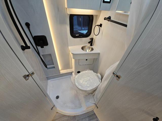 2025 Mercedes-Benz Sprinter 3500XD Chassis Standard Roof 4-Cyl Diesel HO