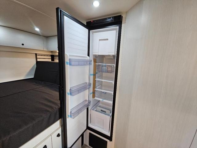 2025 Mercedes-Benz Sprinter 3500XD Chassis Standard Roof 4-Cyl Diesel HO