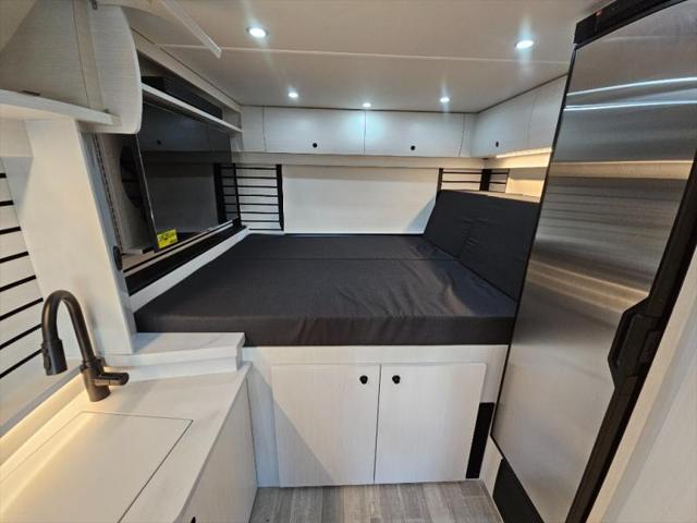 2025 Mercedes-Benz Sprinter 3500XD Chassis Standard Roof 4-Cyl Diesel HO