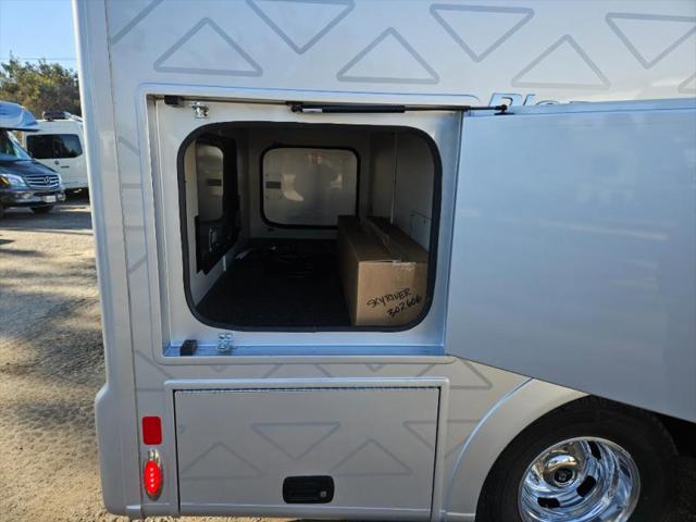 2025 Mercedes-Benz Sprinter 3500XD Chassis Standard Roof 4-Cyl Diesel HO