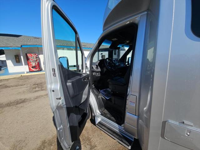 2025 Mercedes-Benz Sprinter 3500XD Chassis Standard Roof 4-Cyl Diesel HO
