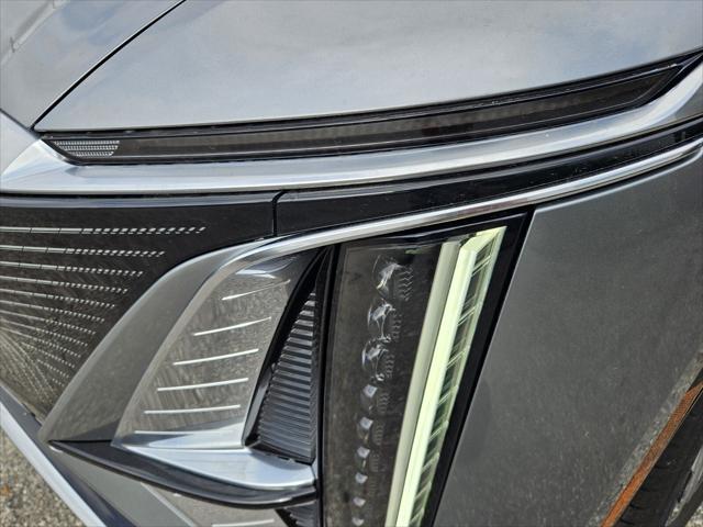 2025 Cadillac iQ Luxury w/1SC