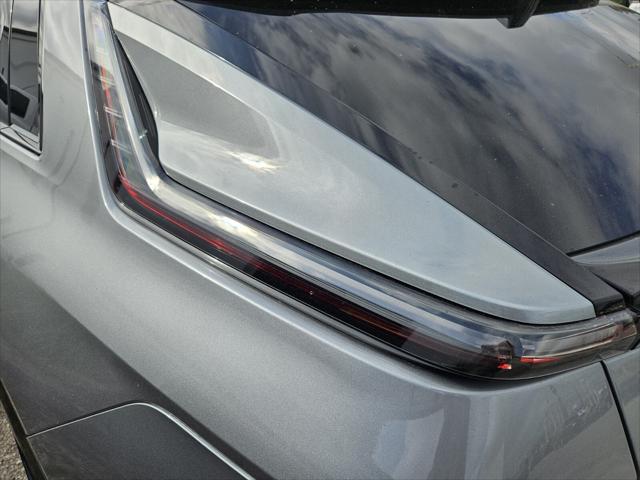 2025 Cadillac iQ Luxury w/1SC