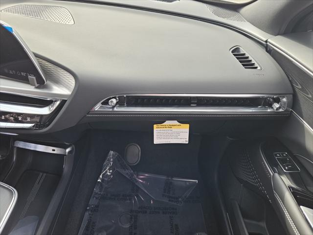 2025 Cadillac iQ Luxury w/1SC