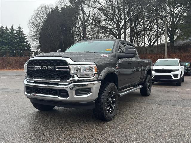 2024 RAM 2500 Tradesman Crew Cab 4x4 64 Box