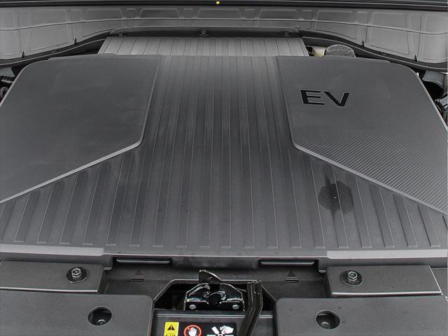 Kona electric Preferred with Ultimate Package Two-Tone