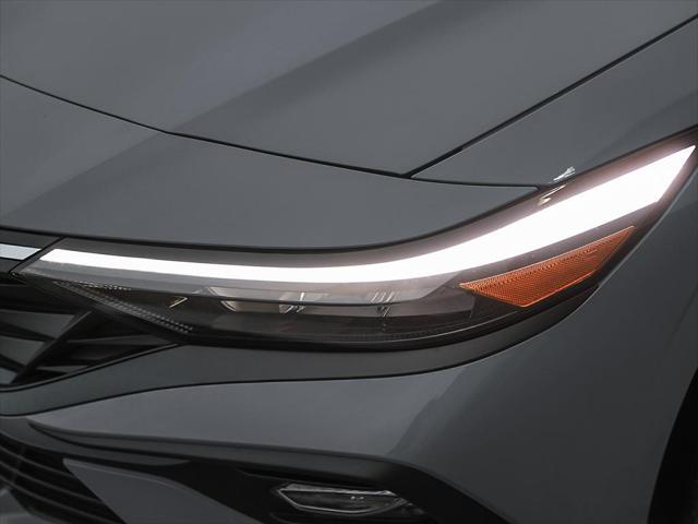 Elantra Luxury
