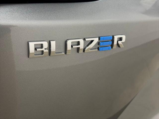 2025 Chevrolet V Blazer eAWD LT