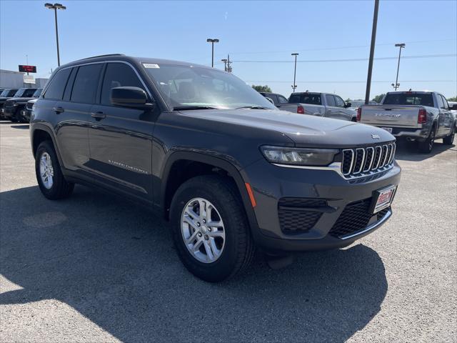 2025 Jeep Grand Cherokee GRAND CHEROKEE LAREDO 4X4