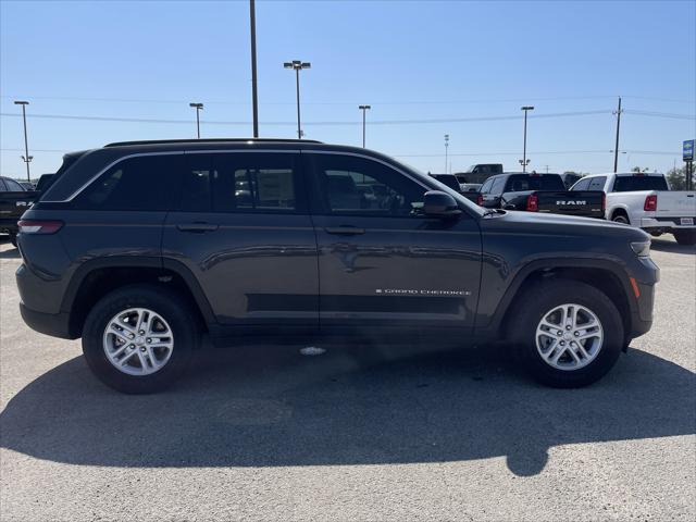 2025 Jeep Grand Cherokee GRAND CHEROKEE LAREDO 4X4
