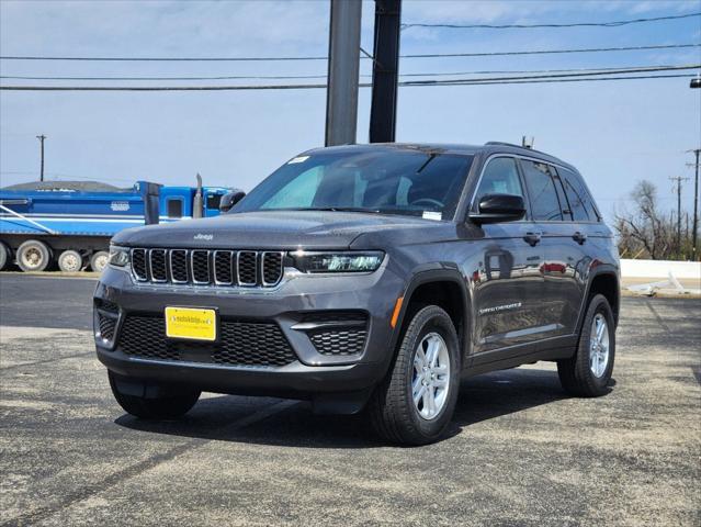 2025 Jeep Grand Cherokee GRAND CHEROKEE LAREDO 4X4