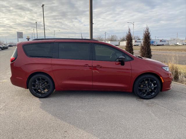 2025 Chrysler Pacifica PACIFICA LIMITED