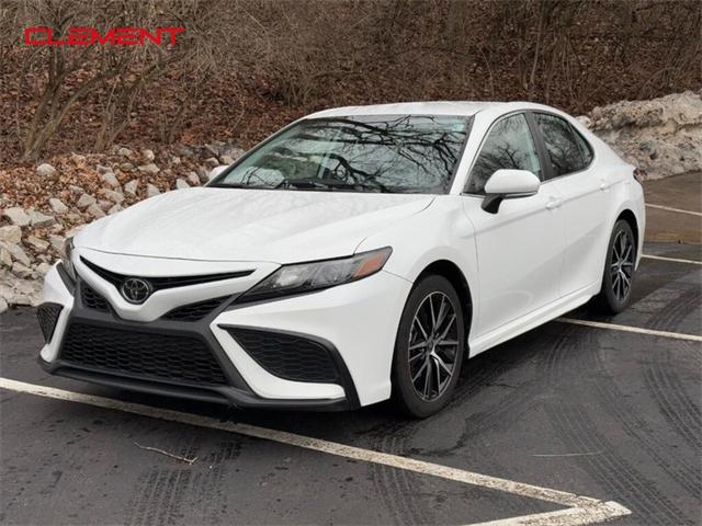 2022 Toyota Camry SE Nightshade Edition