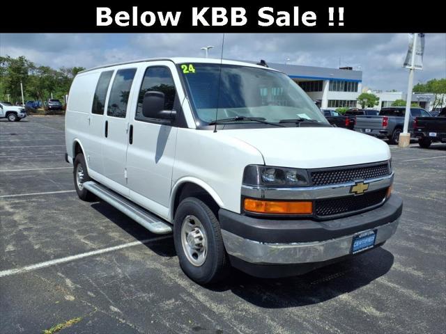 2024 Chevrolet Express Cargo RWD 2500 Regular Wheelbase WT 2024 Chevrolet Express Cargo RWD 2500 Regular Wheelbase WT