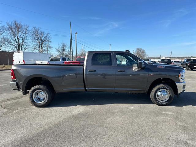 2024 RAM Ram 3500 RAM 3500 TRADESMAN CREW CAB 4X4 8 BOX