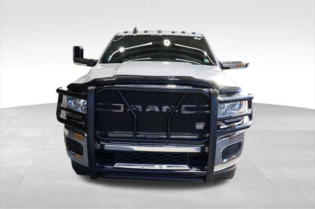 2022 RAM 3500 Chassis Tradesman/SLT/Laramie/Limited