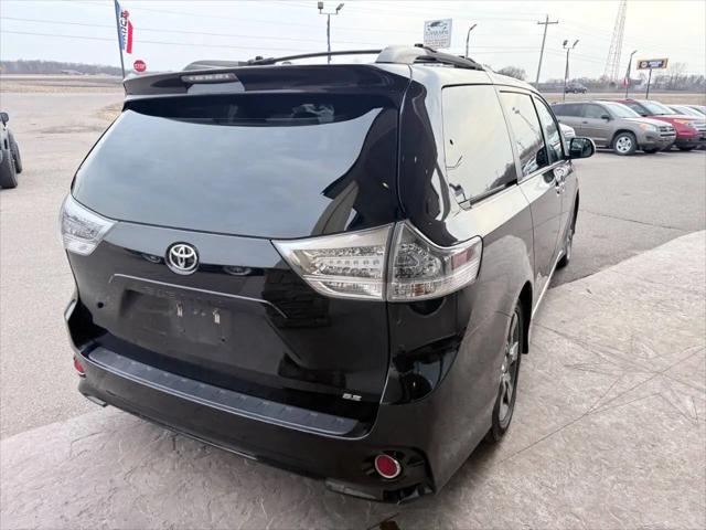 2015 Toyota Sienna SE 8 Passenger
