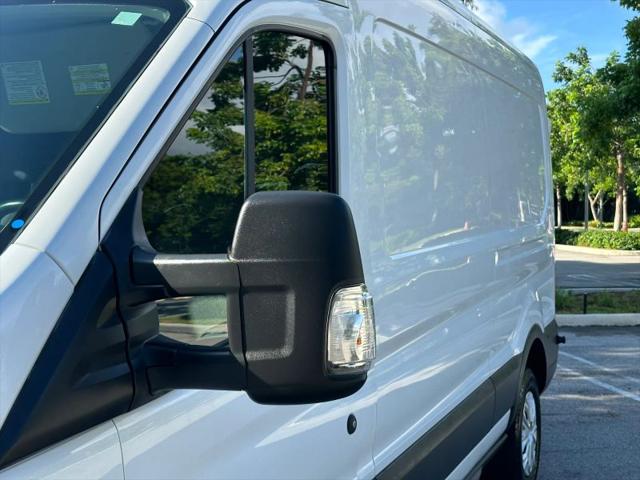 2015 Ford Transit Medium Roof w/Sliding Side Door w/LWB Van