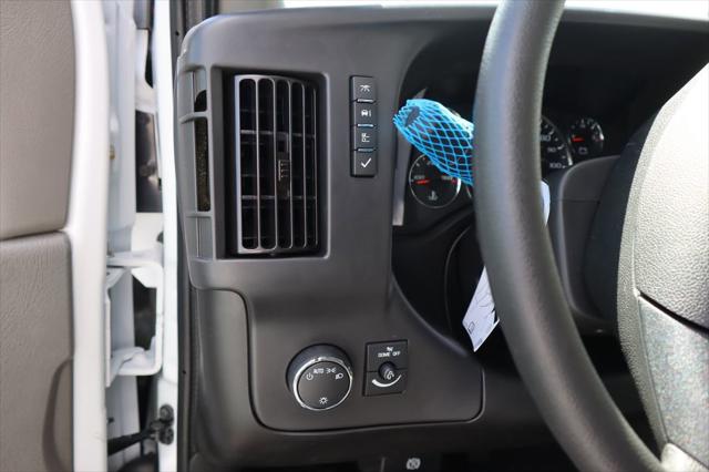 2025 GMC Savana Cargo RWD 2500 Regular Wheelbase Work Van