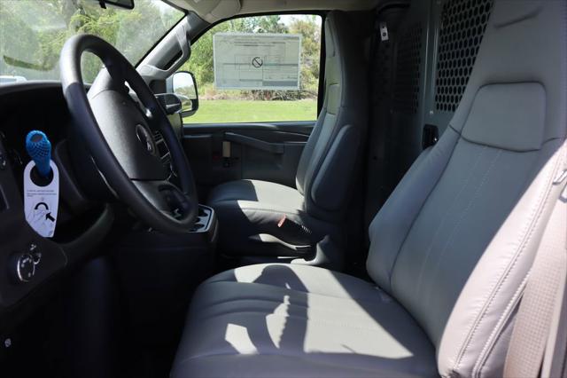 2025 GMC Savana Cargo RWD 2500 Regular Wheelbase Work Van
