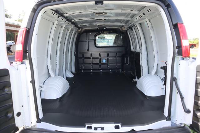 2025 GMC Savana Cargo RWD 2500 Regular Wheelbase Work Van