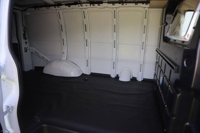 2025 GMC Savana Cargo RWD 2500 Regular Wheelbase Work Van