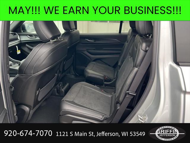 2025 Jeep Grand Cherokee L Altitude 4x4