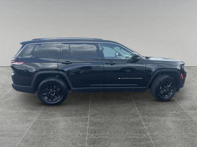 2023 Jeep Grand Cherokee L Laredo 4x4
