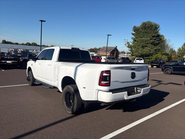 2023 RAM 3500 Laramie Crew Cab 4x4 8 Box