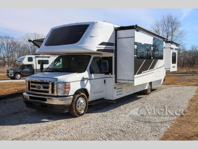 2025 Ford E-450 Cutaway Unknown