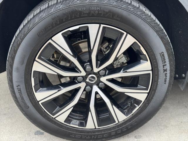 2023 Volvo XC60 B5 Plus Dark Theme