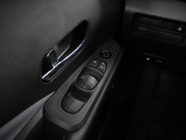 2024 Nissan Kicks SR Xtronic CVT