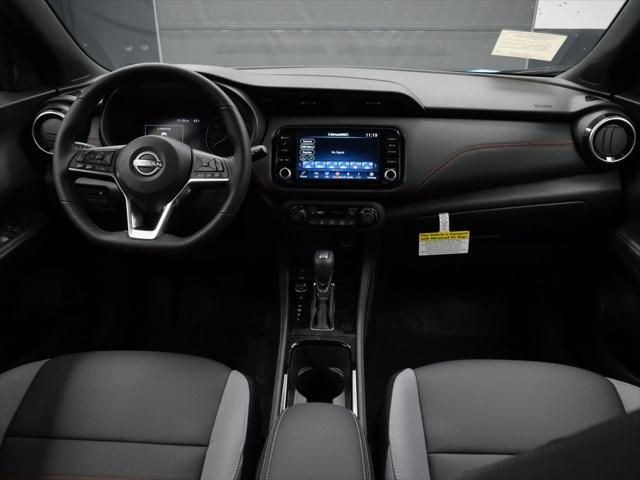 2024 Nissan Kicks SR Xtronic CVT