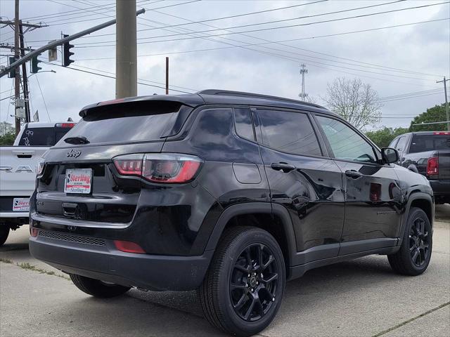 2025 Jeep Compass COMPASS LATITUDE 4X4