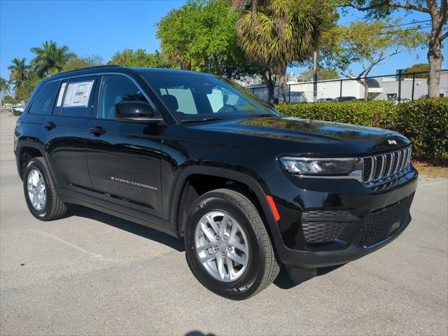 2025 Jeep Grand Cherokee GRAND CHEROKEE LAREDO X 4X2