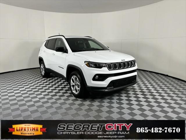 2025 Jeep Compass COMPASS LATITUDE 4X4