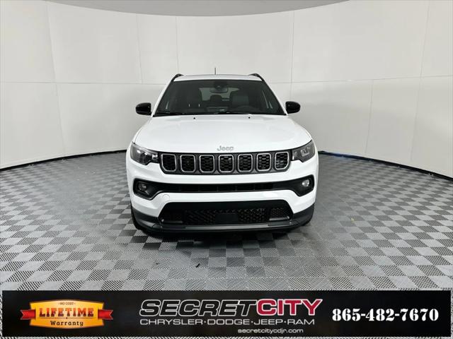 2025 Jeep Compass COMPASS LATITUDE 4X4