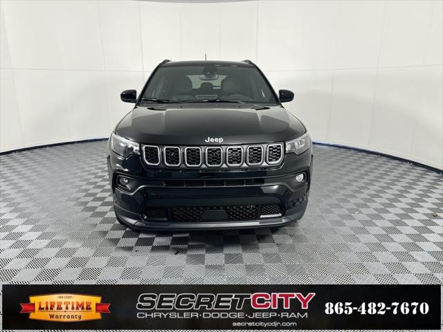 2025 Jeep Compass COMPASS LATITUDE 4X4