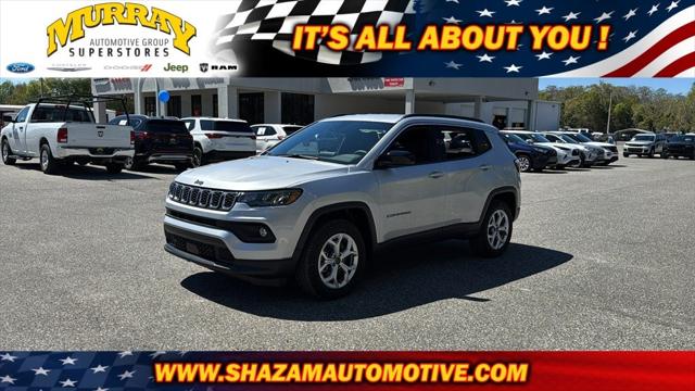2025 Jeep Compass COMPASS LATITUDE 4X4