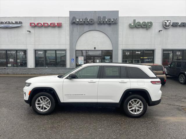 2025 Jeep Grand Cherokee GRAND CHEROKEE LAREDO X 4X4