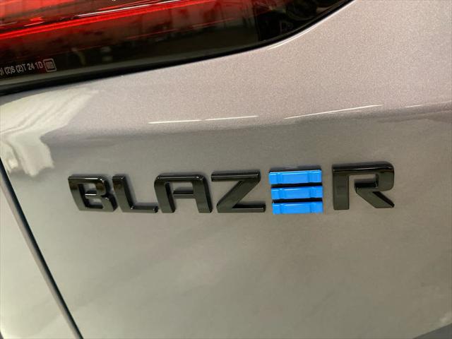 2025 Chevrolet V Blazer eAWD LT
