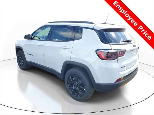 2025 Jeep Compass COMPASS LATITUDE 4X4