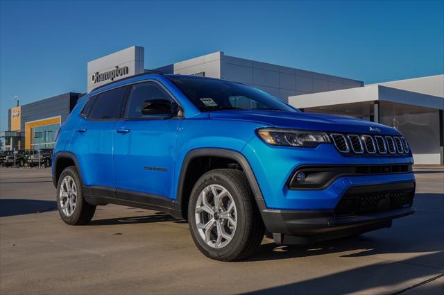 2025 Jeep Compass COMPASS LATITUDE 4X4
