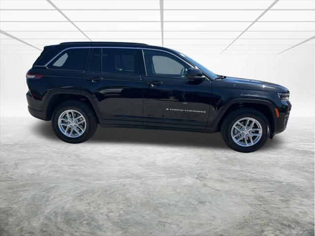 2025 Jeep Grand Cherokee GRAND CHEROKEE LAREDO X 4X2