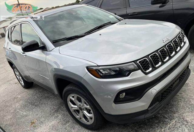 2025 Jeep Compass COMPASS LATITUDE 4X4